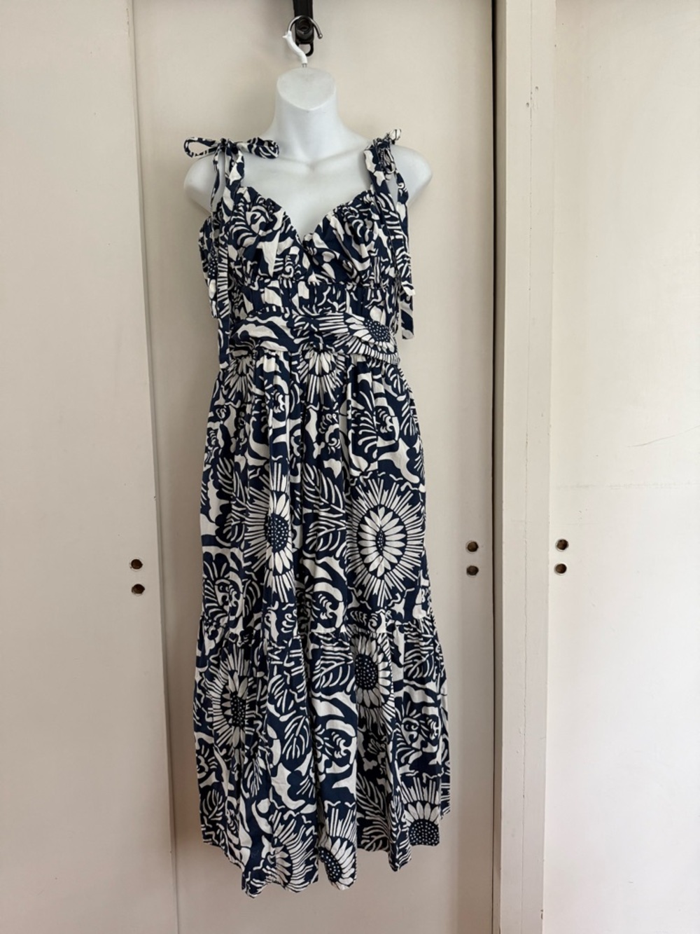 Anthropologie Forever That Girl dress  Navy White Floral Tie Strap Midi Dress SP - Picture 2 of 12